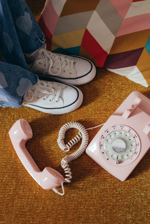 Téléphone rose : un service discret pour des fantasmes accessibles