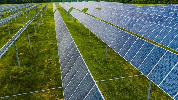 Panneau solaire photovoltaïque : l’expertise au service des clients